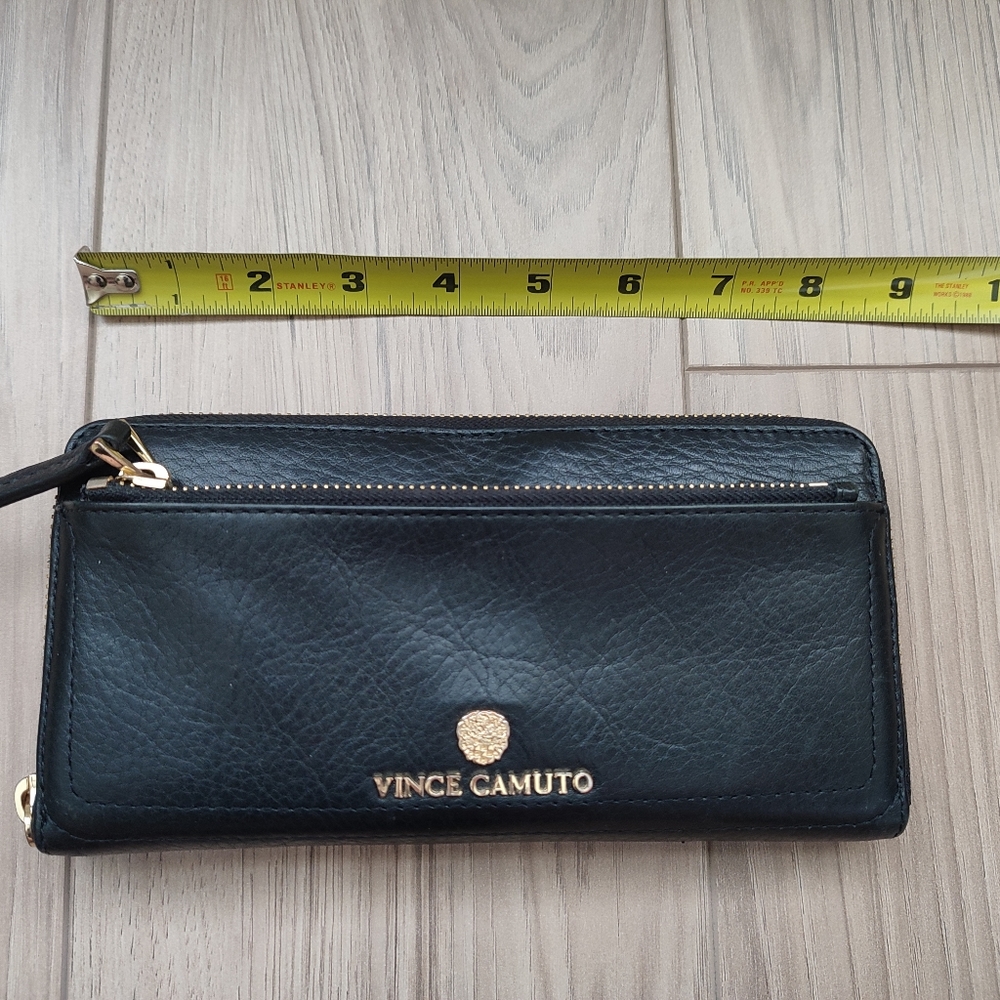 Vince Camino black leather wallet